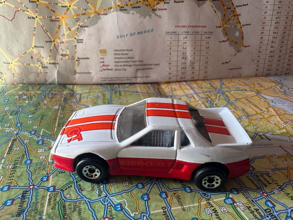 VINTAGE 1985 Matchbox Pontiac Fiero GT White and Red Die-Cast Toy Car